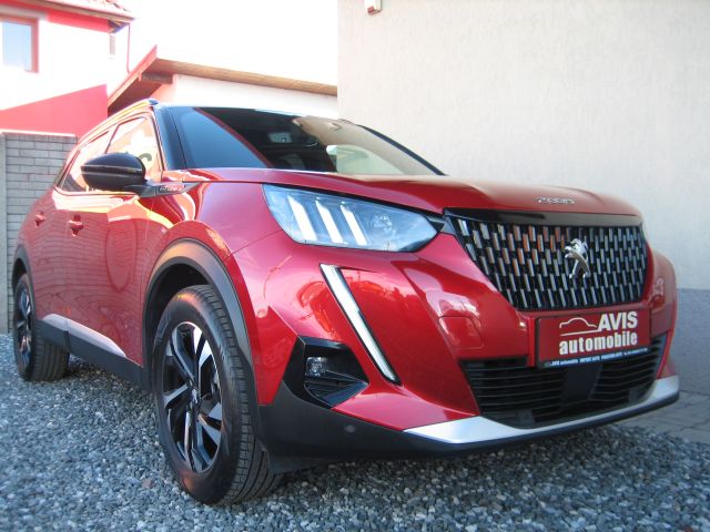 
								PEUGEOT 2008 1.2 PURE TECH GT-Line full									