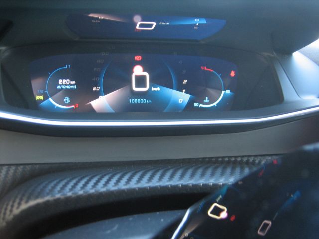 
								PEUGEOT 2008 1.2 PURE TECH GT-Line full									