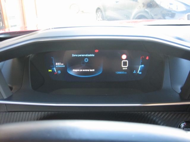 
								PEUGEOT 2008 1.2 PURE TECH GT-Line full									