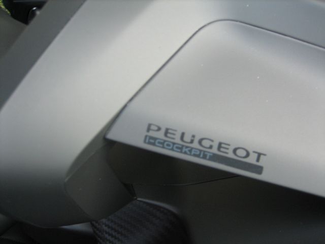 
										RENAULT MEGANE 3 1.2 TCe LIMITED full									