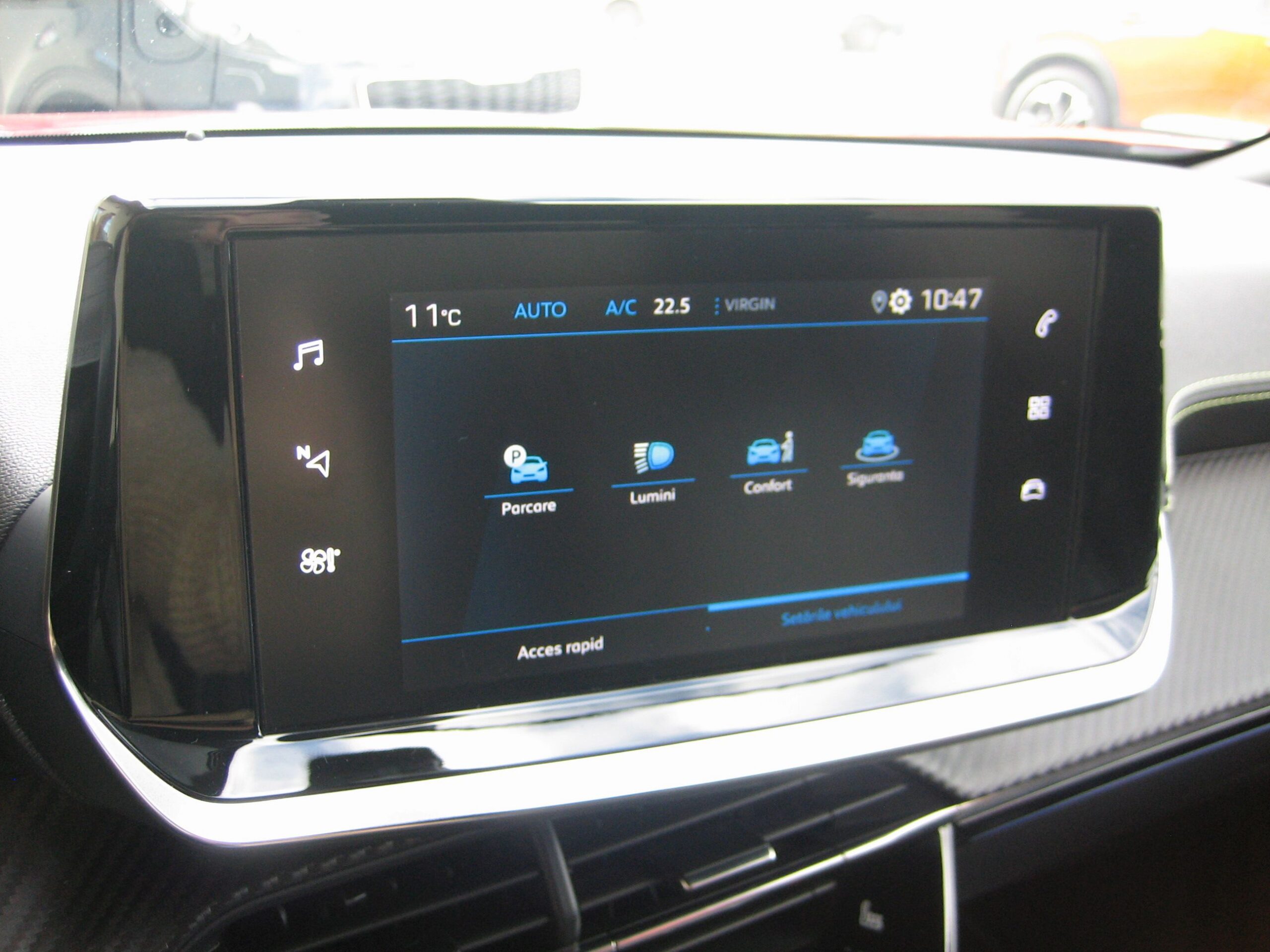 
								PEUGEOT 2008 1.2 PURE TECH GT-Line full									