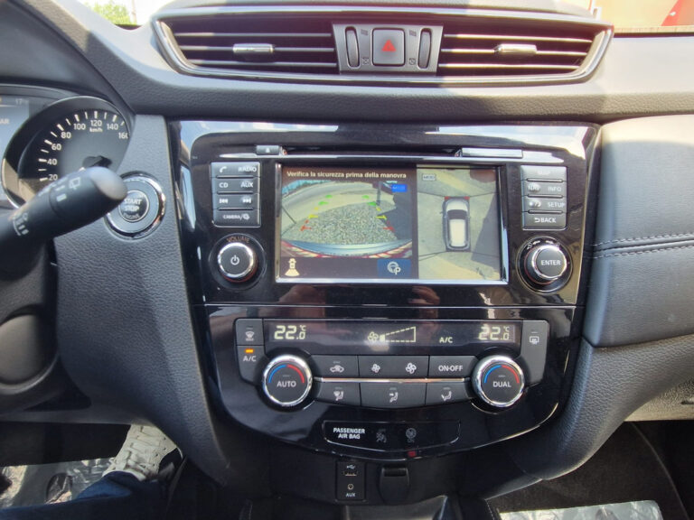 NISSAN X-TRAIL 2.0 dCi TEKNA 4X4 AUTOMATIC FACELIFT
